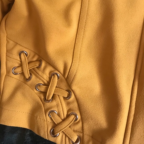 🌻Cropped Mustard Golden Jacket🌻 - Picture 4 of 4